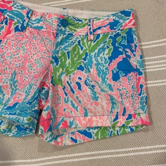 Lilly Pulitzer The Callahan Coral Print Shorts - Picture 3 of 14